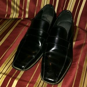 Men's dress shoes